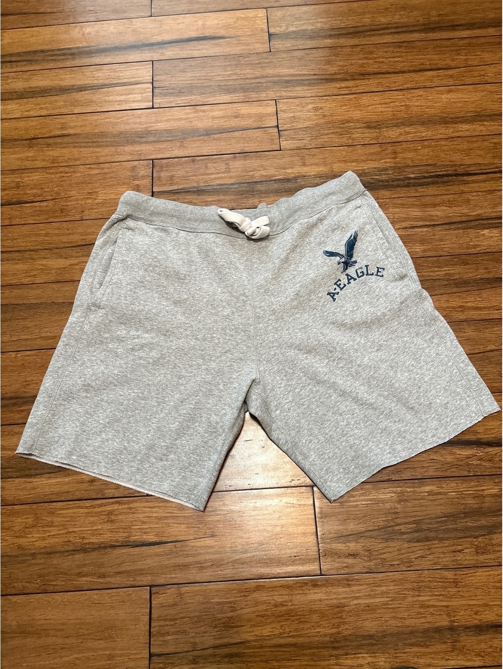 American Eagle Gray Sweat Shorts Men’s with Drawstring Waist, Size XL - Picture 2 of 6